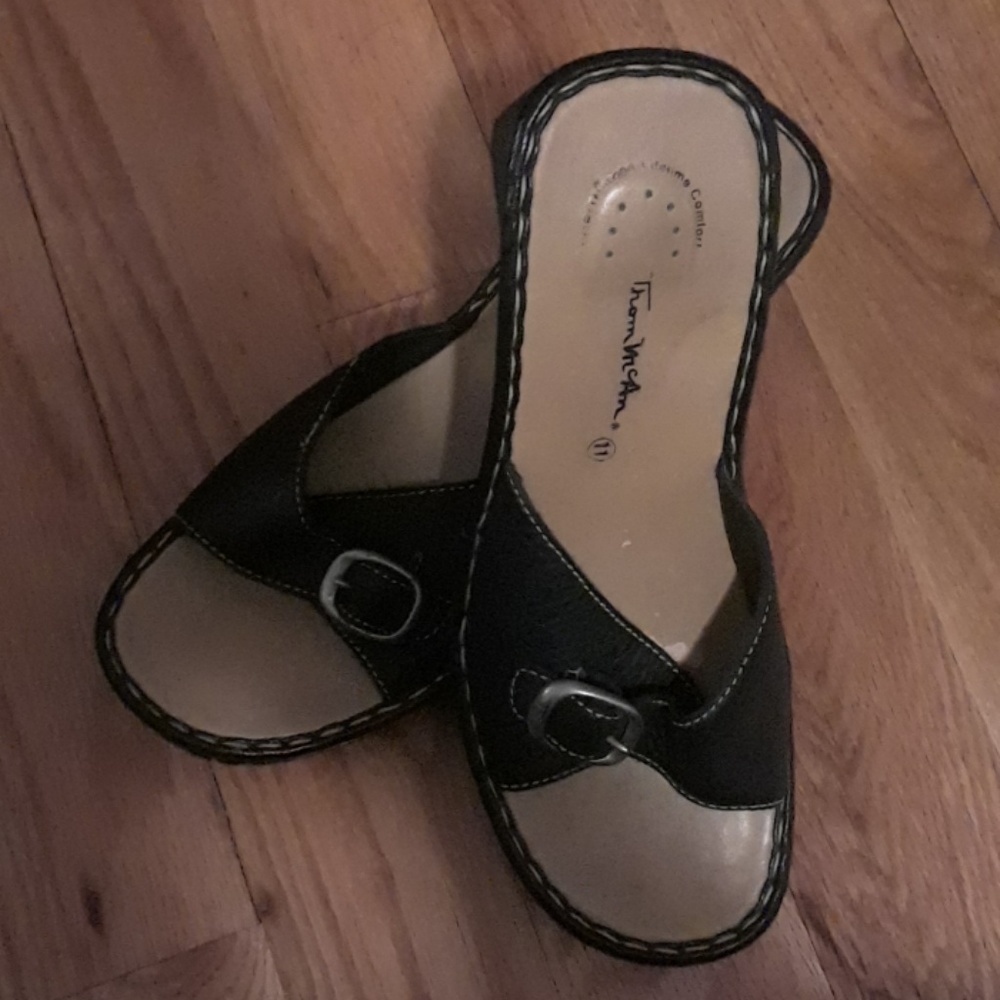 Thom McAn Sandals